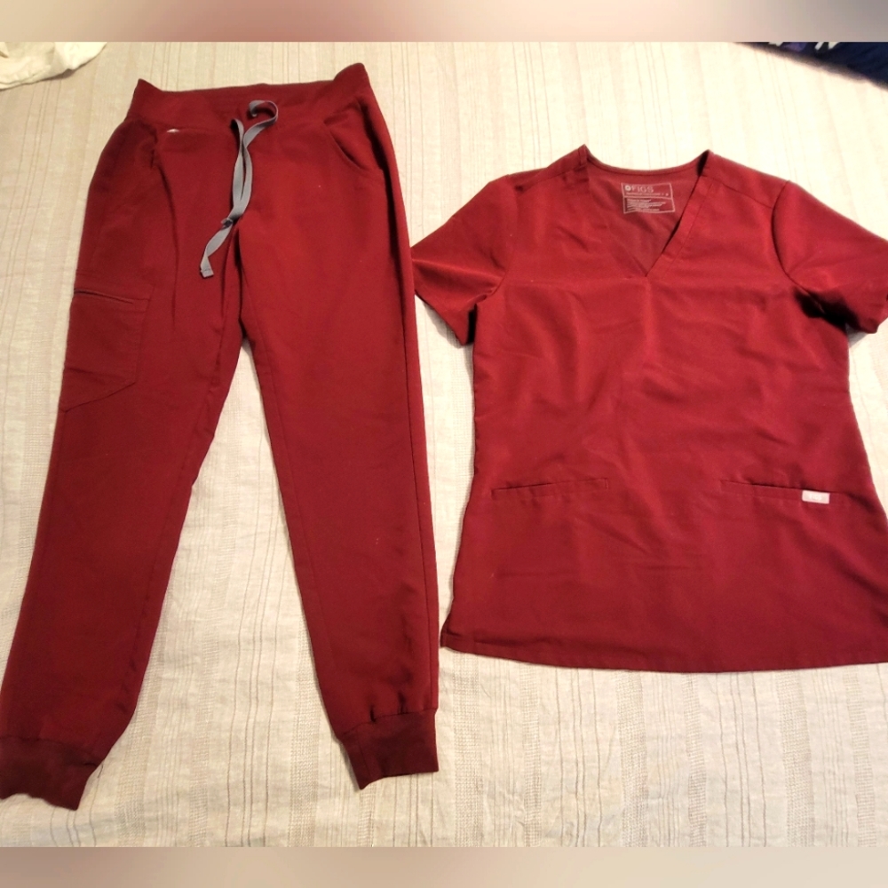 FIGS Scrub jogger set
